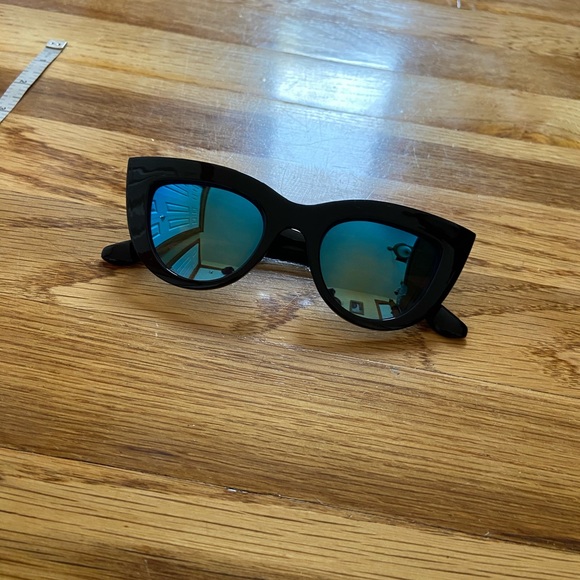 Cat Eye Blue Mirrored Sunglasses with Black Frame - Picture 1 of 3